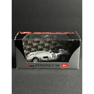 BRUMM Mercedes W 196 G.P Inghilterra 1955 S023 Scala 1:43. Edition Limited 5000